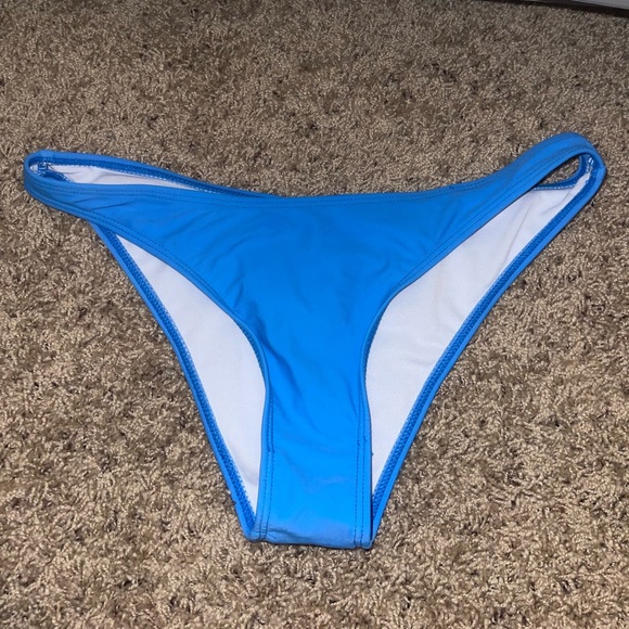 Women’s swim - Picture 2 of 2